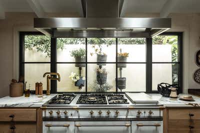  Mid-Century Modern Coastal Family Home Kitchen. Emerald Bay by Studio Gutow.