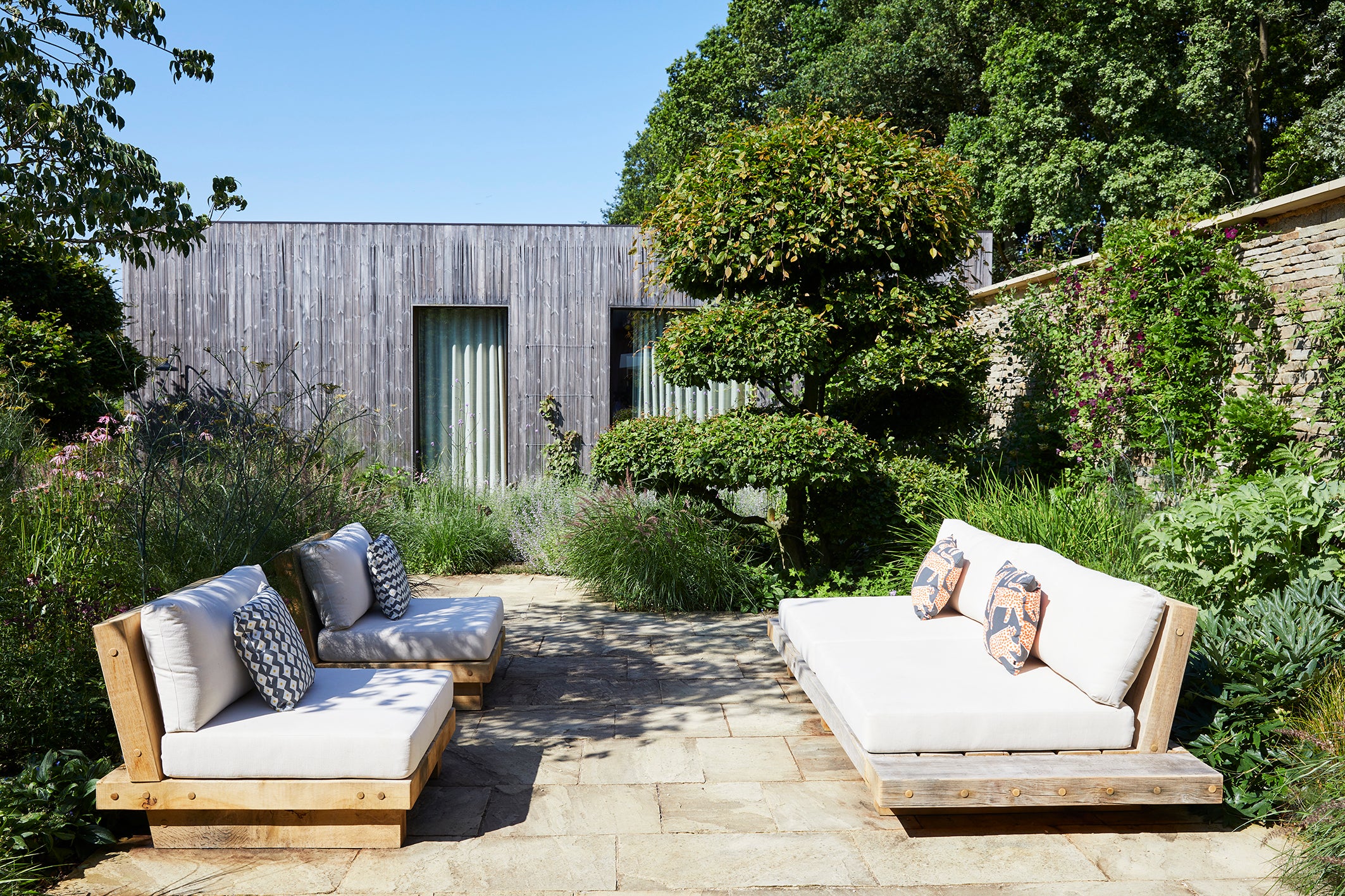 Mid-Century Modern Patio and Deck