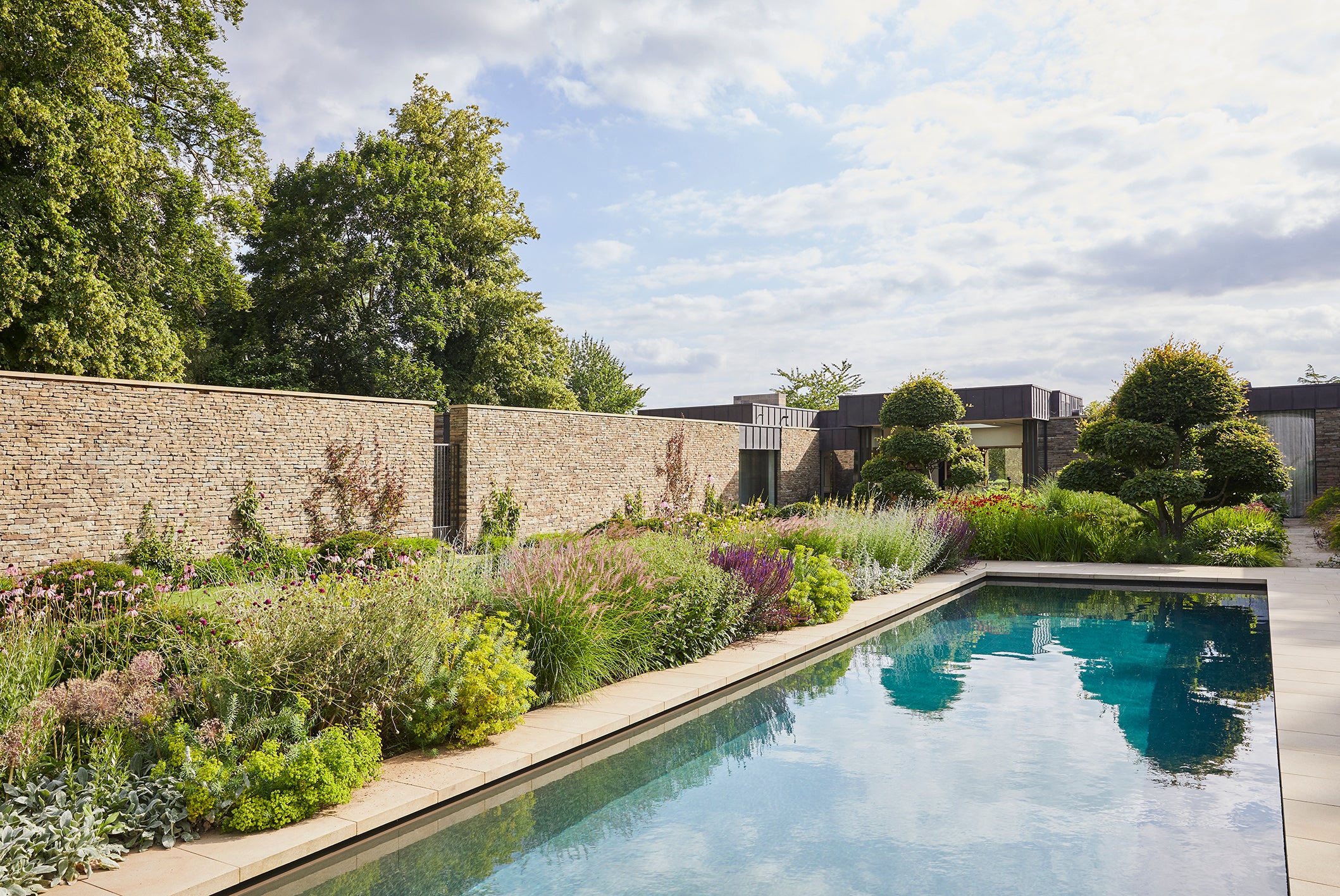 Mid-Century Modern Exterior