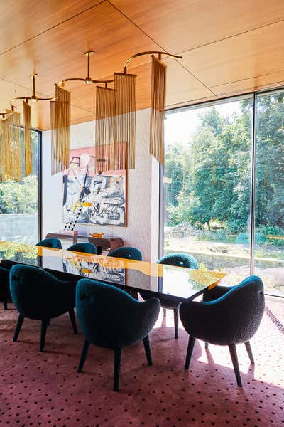  Mid-Century Modern Country House Dining Room. Keepers Farmhouse by Peter Mikic Studio.