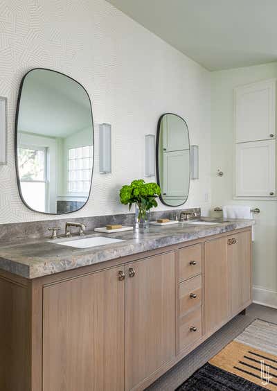  Maximalist Family Home Bathroom. Glendale Residence by Laura W. Jenkins Interiors.