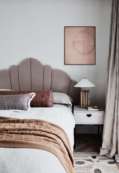  Transitional Family Home Bedroom. Yarranabbe House by Kate Nixon.