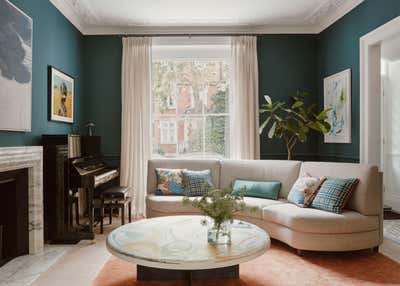  Regency Family Home Living Room. Sumner Place by Studio Ashby.