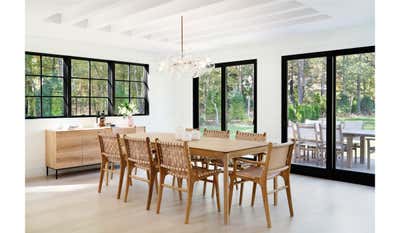  Beach Style Dining Room. Sagaponack House by StudioLAB.