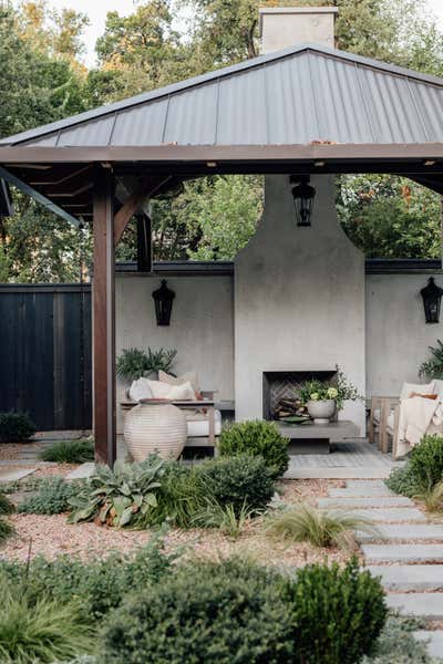  Southwestern Scandinavian Family Home Patio and Deck. Austin Tx, Oasis by Cityhome Collective.