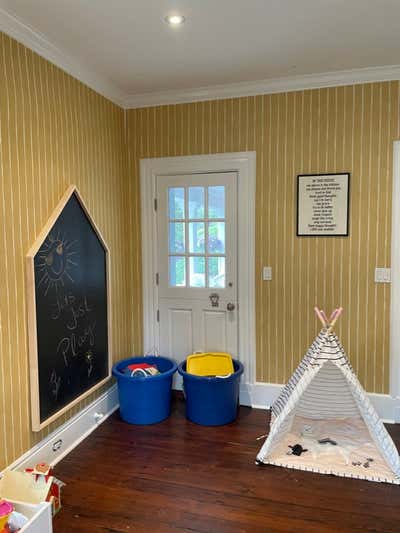  Coastal Country Country House Children's Room. Quogue Estate by Sam Tannehill Interiors.