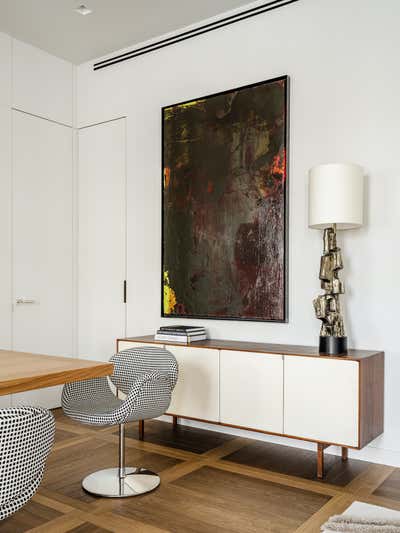  Modern Apartment Dining Room. Knightsbridge by Malyev Schafer Ltd.