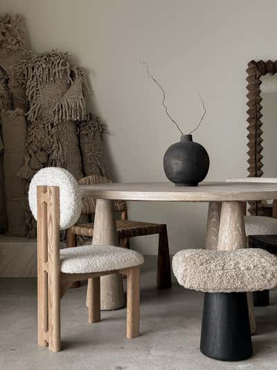  Scandinavian Organic Workspace. Lolo Interiors Furniture & Design Studio by Lolo Interiors CA.