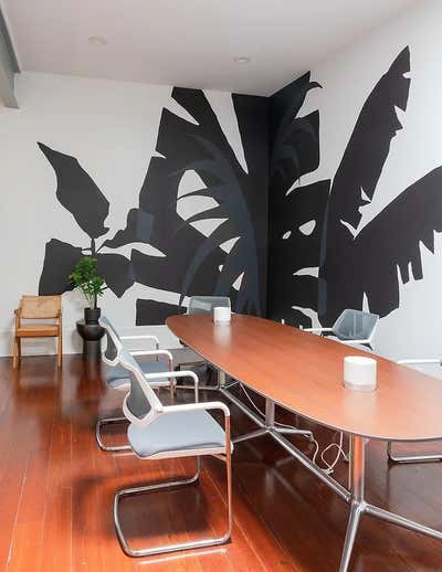  Modern Tropical Office Office and Study. Perk Up Office by NOMITA JOSHI INTERIOR DESIGN.