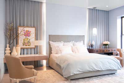 Modern Bedroom. Modern and Contemporary Loft Living by Vicente Wolf Associates, Inc..