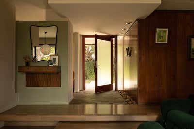  Mid-Century Modern Tropical Family Home Entry and Hall. Tustin Tropical by Cinquieme Gauche.