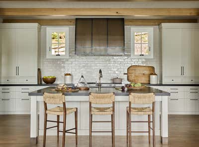  Coastal Vacation Home Kitchen. Lakefront Legacy by The Design Atelier.