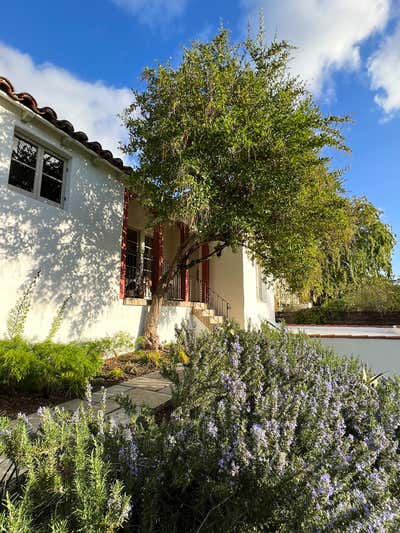  Contemporary Family Home Exterior. Silver Lake Residence by Gil Interiors Inc.