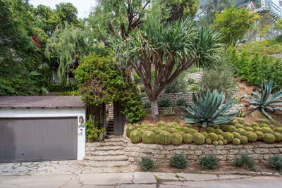  Hollywood Regency Country House Exterior. Hollywood Hills Byrd House by Maienza Wilson.