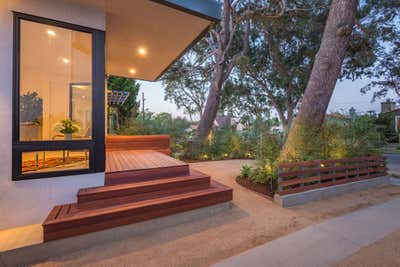  Western Country House Patio and Deck. Los Angeles Modern Bungalow by Maienza Wilson.