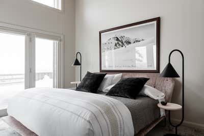  Modern Bedroom. Mountain Meadow by Abby Hetherington Interiors.