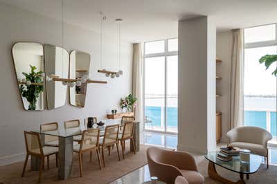 Contemporary Apartment Living Room. Edgewater Penthouse by Atelier Roy-Heckl.