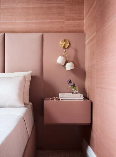  Mid-Century Modern Bedroom. City Pied-À-Terre by Lisa Tharp Design.