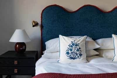  Eclectic Family Home Bedroom. Brooklyn Heights Townhouse by White Arrow.