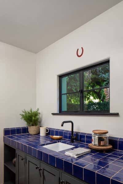  Hotel Bathroom. Casa Cody by Electric Bowery LTD..