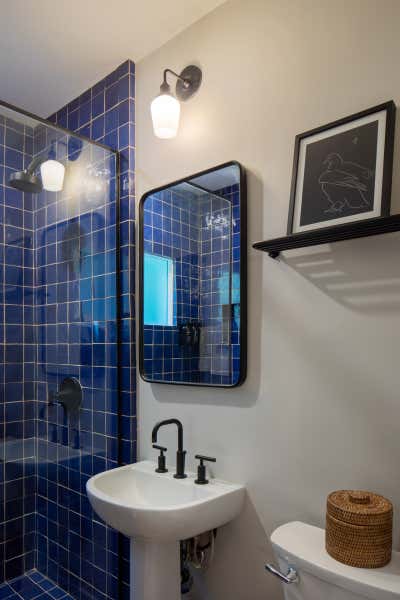  Mediterranean Hotel Bathroom. Casa Cody by Electric Bowery LTD..