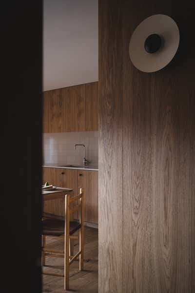  Minimalist Dining Room. Verbier Chalet  by Sophie Hamer Architecture Sàrl.