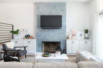  Beach Style Minimalist Living Room. Palo Verde by LH.Designs.