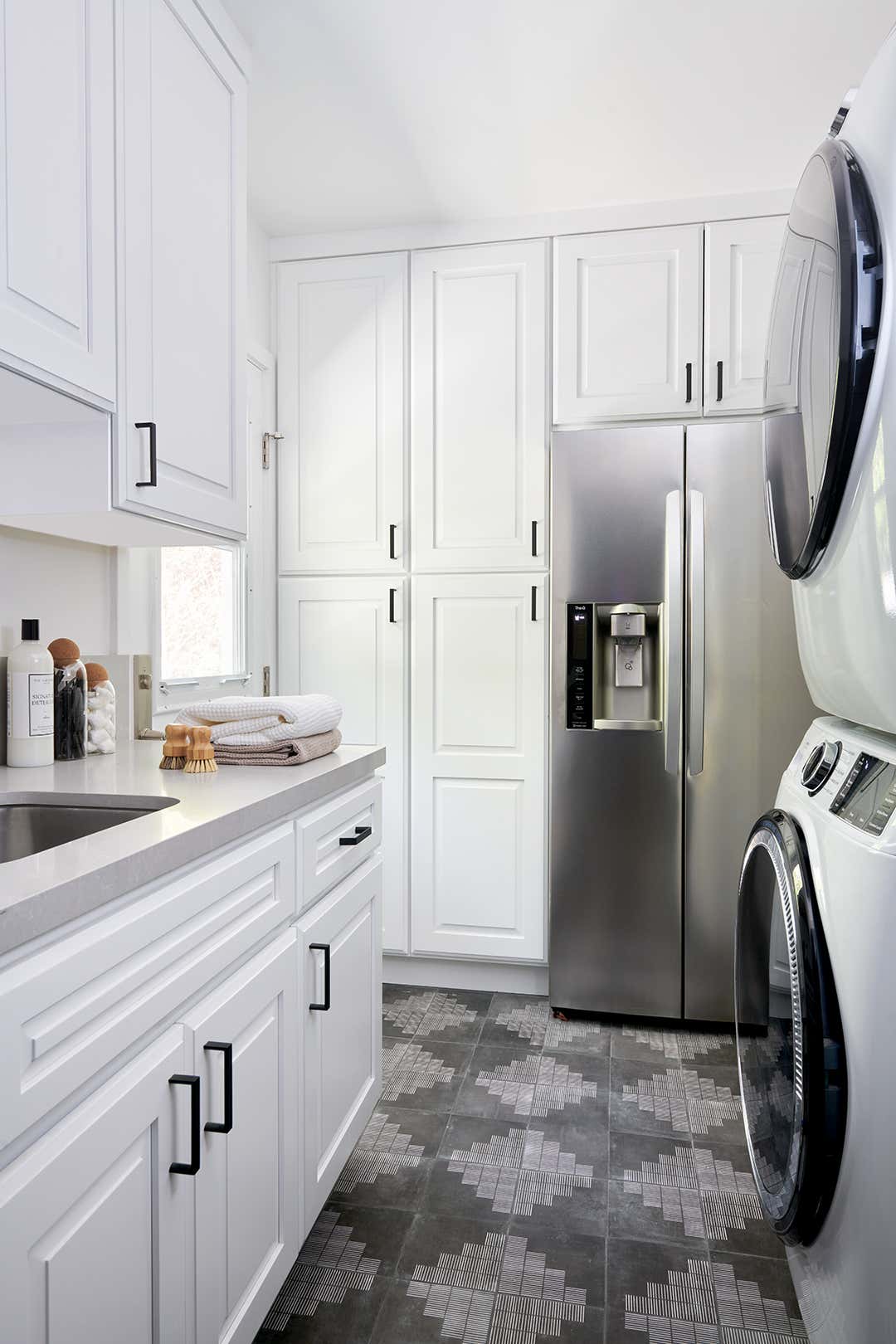 Storage Room and Closet Design Ideas - 669 Pictures | 1stDibs