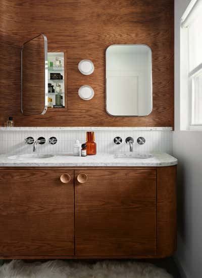  Mid-Century Modern Family Home Bathroom. White Rock by Garza Interiors.
