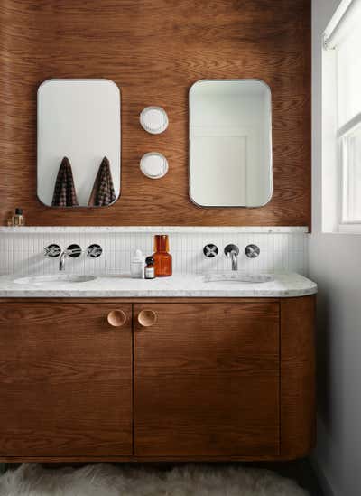  Mid-Century Modern Family Home Bathroom. White Rock by Garza Interiors.
