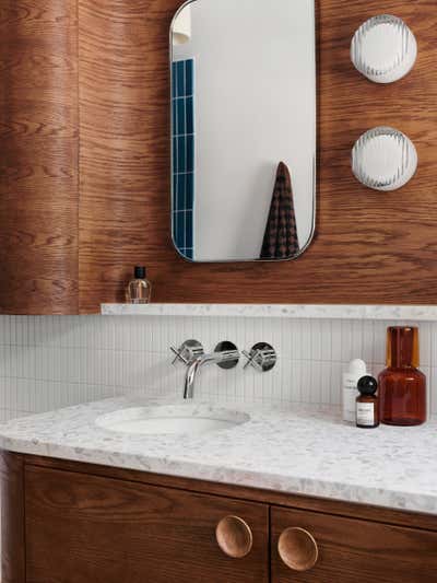 Mid-Century Modern Bathroom. White Rock by Garza Interiors.