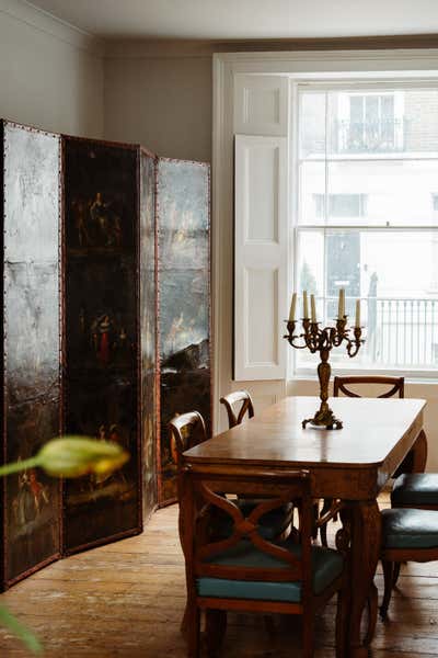  English Country Apartment Dining Room. A Flat in Bloomsbury by Caligula Supernova Interiors.