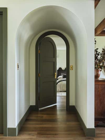  Cottage Entry and Hall. Cottage in the Woods by Light and Dwell.