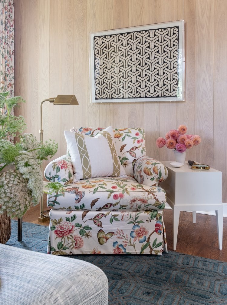 Traditional Living Room