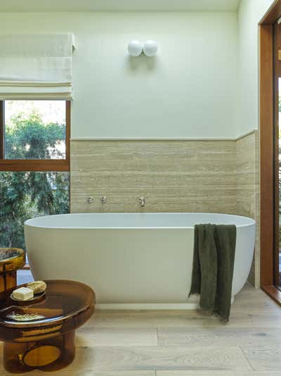  Mid-Century Modern Family Home Bathroom. 07 Beverlywood by And And And Studio.