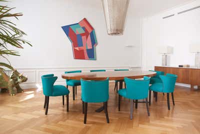 Contemporary Dining Room. Private French Modern Resindece by Marcelo Lucini Studio.