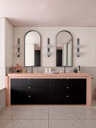  Western Family Home Bathroom. Dawes Point House by Greg Natale.