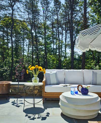  Transitional Family Home Patio and Deck. Martha's Vineyard by Eclectic Home.