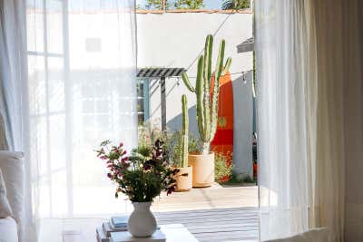  Mediterranean Beach House Living Room. Guest House by Yvonne Design Studio.