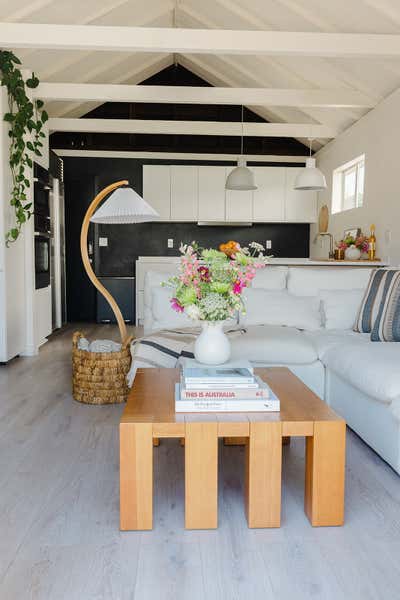  Mediterranean Beach House Living Room. Guest House by Yvonne Design Studio.