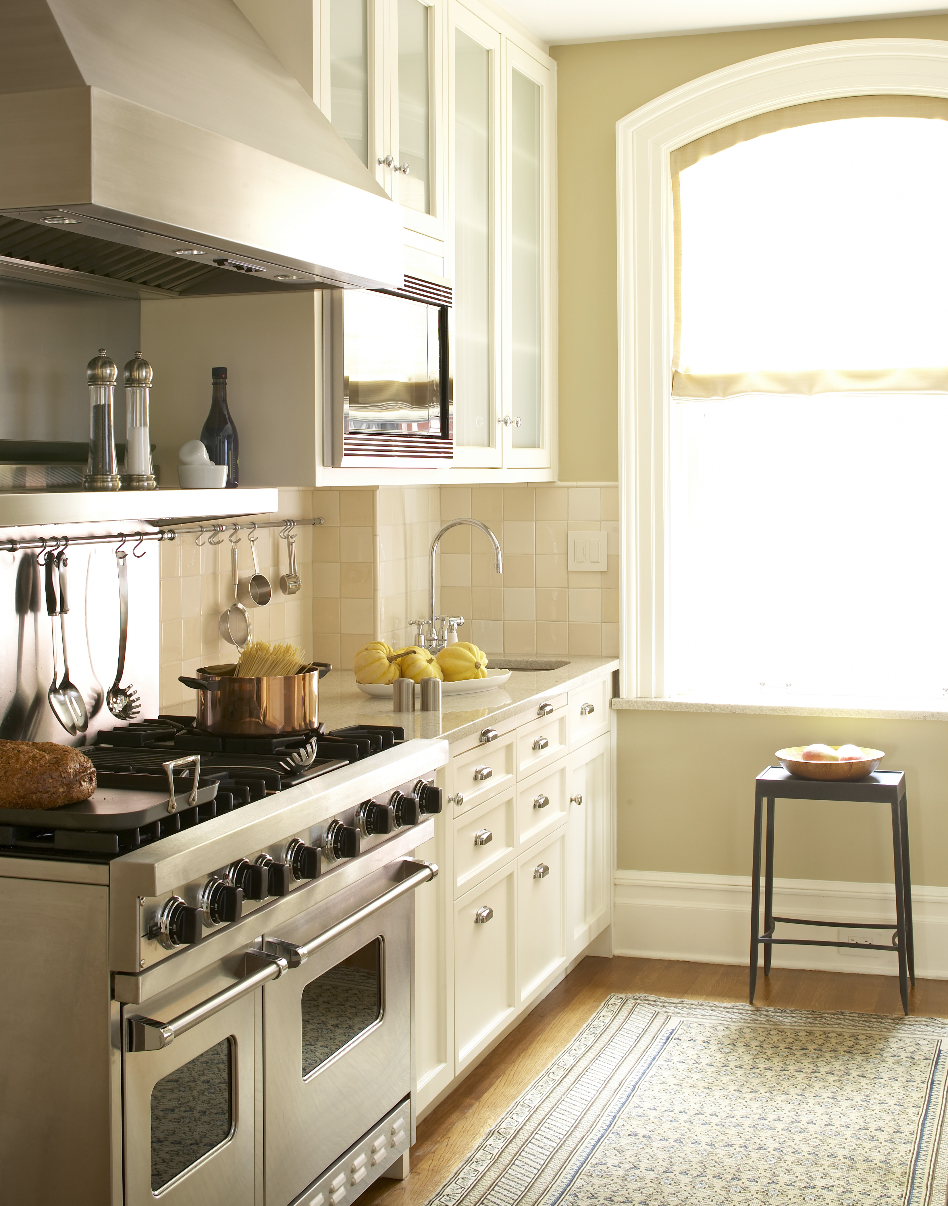  Transitional Kitchen. Central Park West  by Goralnick Architecture and Deisgn.