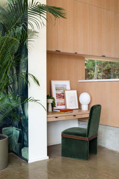  Mid-Century Modern Minimalist Living Room. Mar Vista by Jen Samson Design.