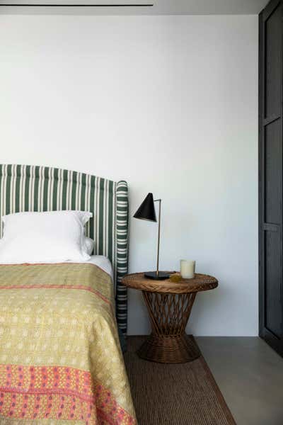  Mediterranean Family Home Bedroom. Lentisco by Estudio Gomez Garay.