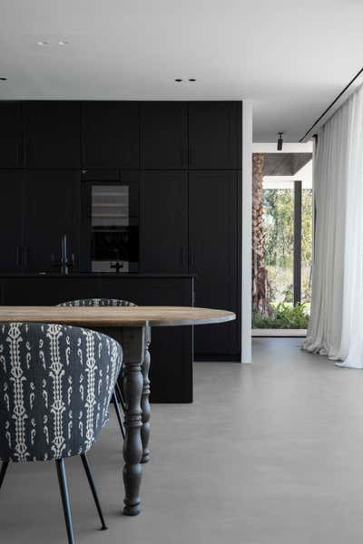  Modern Family Home Dining Room. Lentisco by Estudio Gomez Garay.