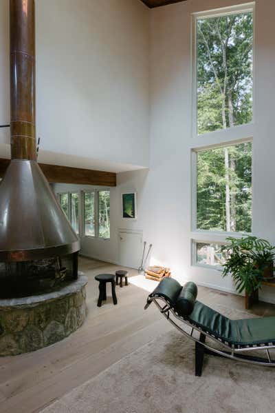  Bohemian Mid-Century Modern Country House Living Room. Connecticut Country house  by Jae Joo Designs.