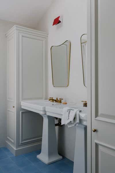  Country House Bathroom. Connecticut Country house  by Jae Joo Designs.