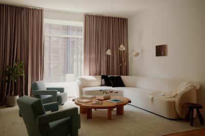  Mid-Century Modern Family Home Living Room. Tribeca Pied-à-Terre by Jae Joo Designs.