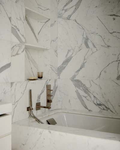  Mid-Century Modern Bathroom. Tribeca Pied-à-Terre by Jae Joo Designs.