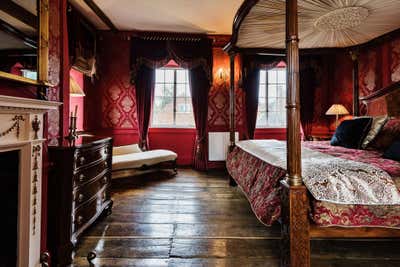  English Country Bedroom. Georgian Revival by Haysey Design & Consultancy.