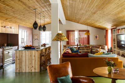 Beach House Living Room. Paradise Cove II by Reath Design.